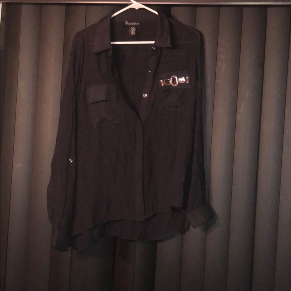 BLACK BLOUSE